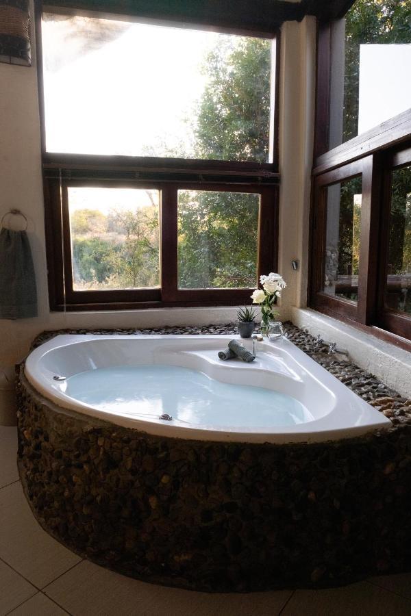 Leopard'S Lair Bush Lodge Hoedspruit Eksteriør bilde
